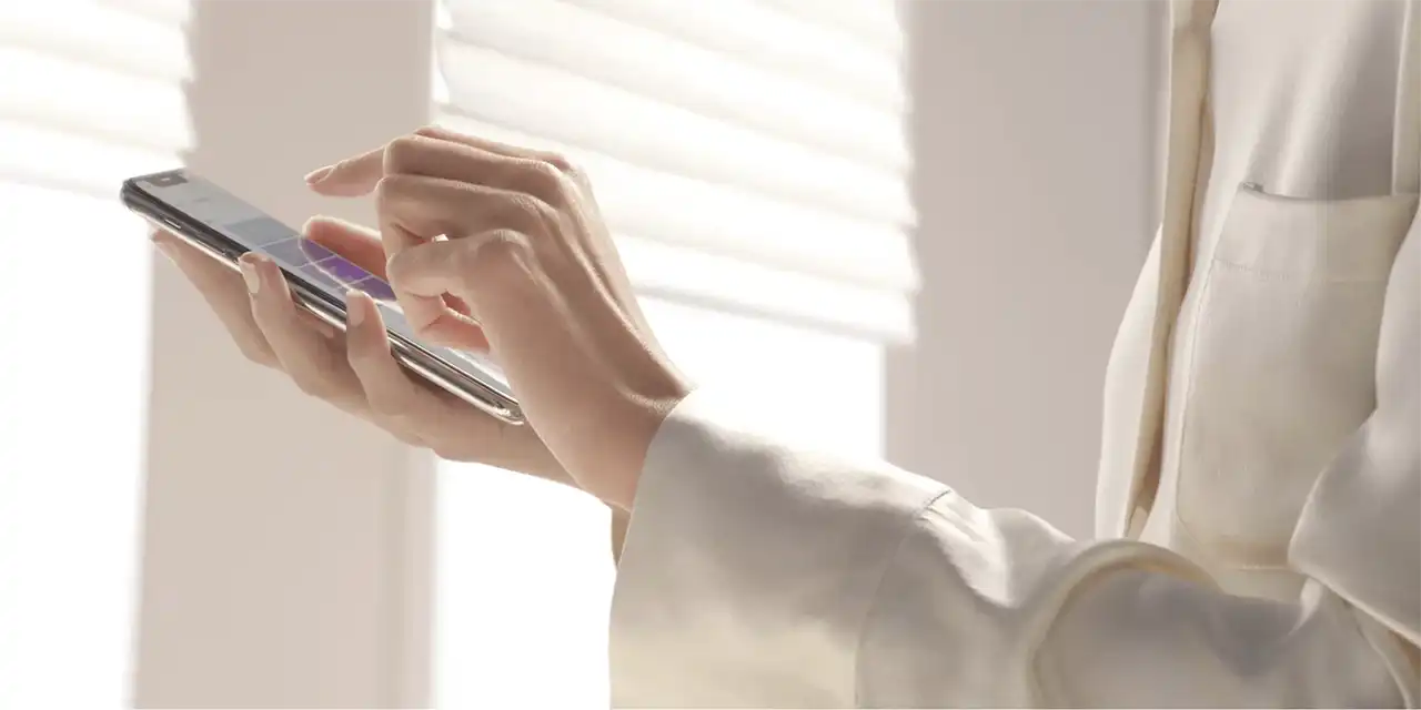 Motorized Shades for Holiday Convenience: PowerView® Automation During Your Busiest Months